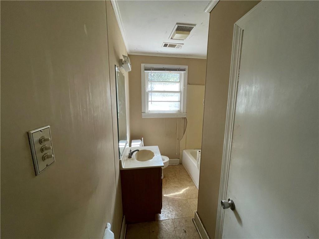 219 W 21ST Avenue