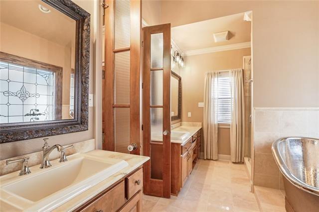 301 SHADY VIEW Lane