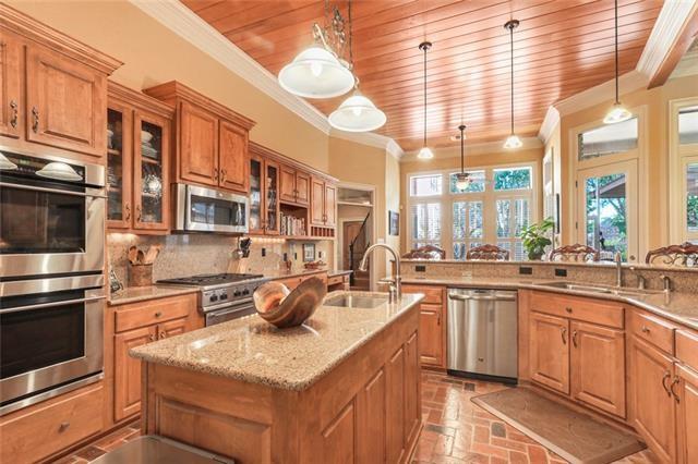 301 SHADY VIEW Lane