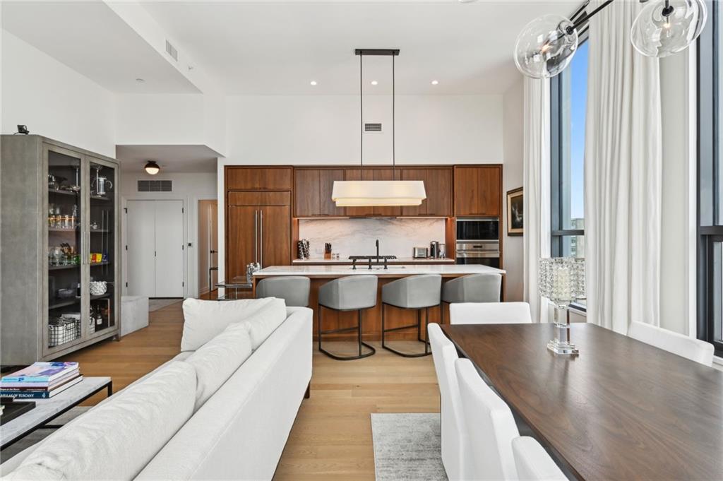 1001 JULIA Street 14E
