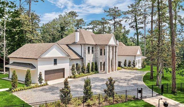 123 N DOGWOOD Drive