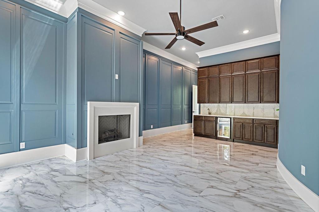 123 N DOGWOOD Drive