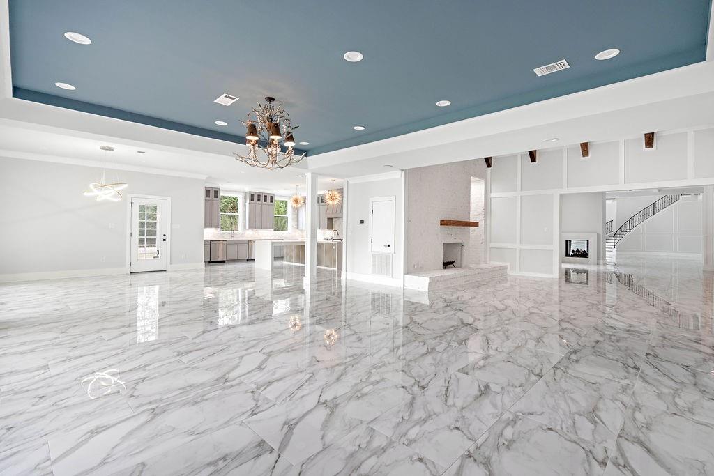 123 N DOGWOOD Drive