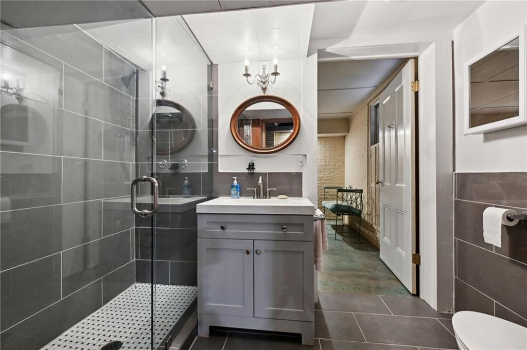 510 S AMERICA Street