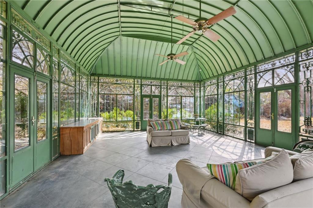 510 S AMERICA Street