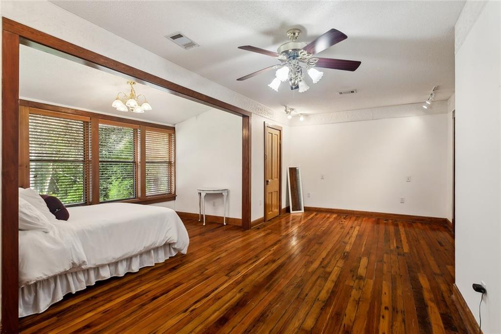 20490 JOHNSEN CROSSING None