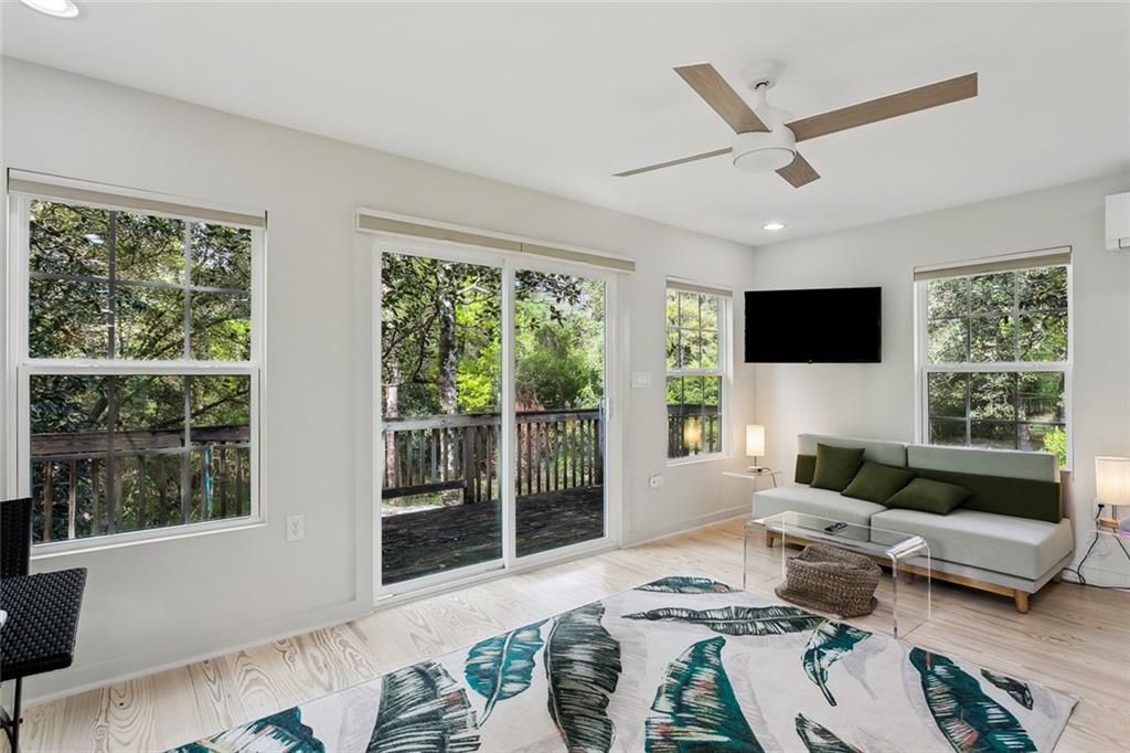 20490 JOHNSEN CROSSING None