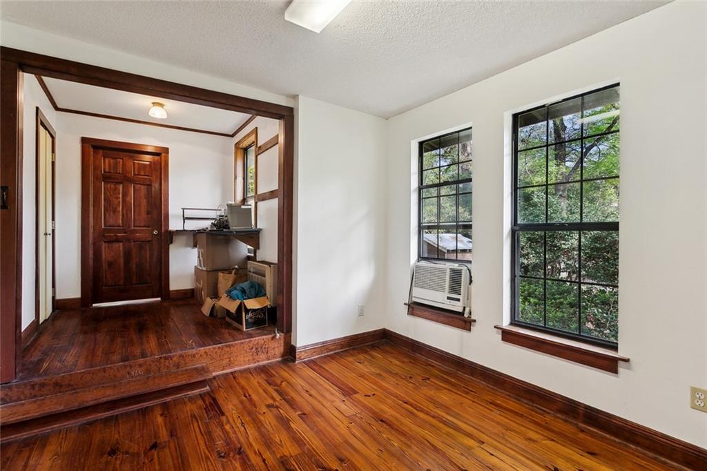 20490 JOHNSEN CROSSING None