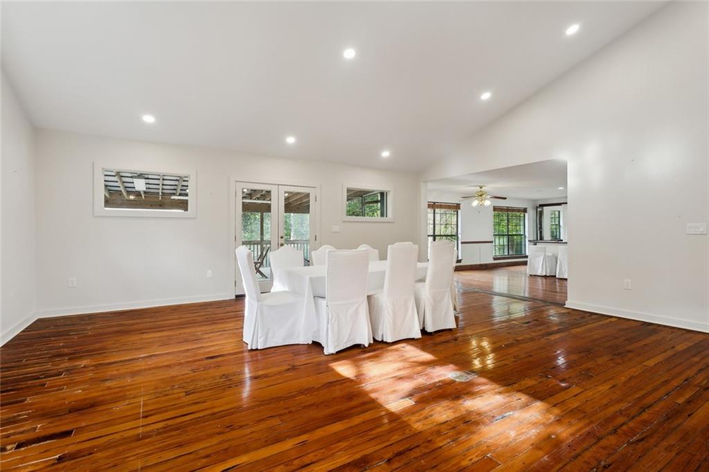 20490 JOHNSEN CROSSING None