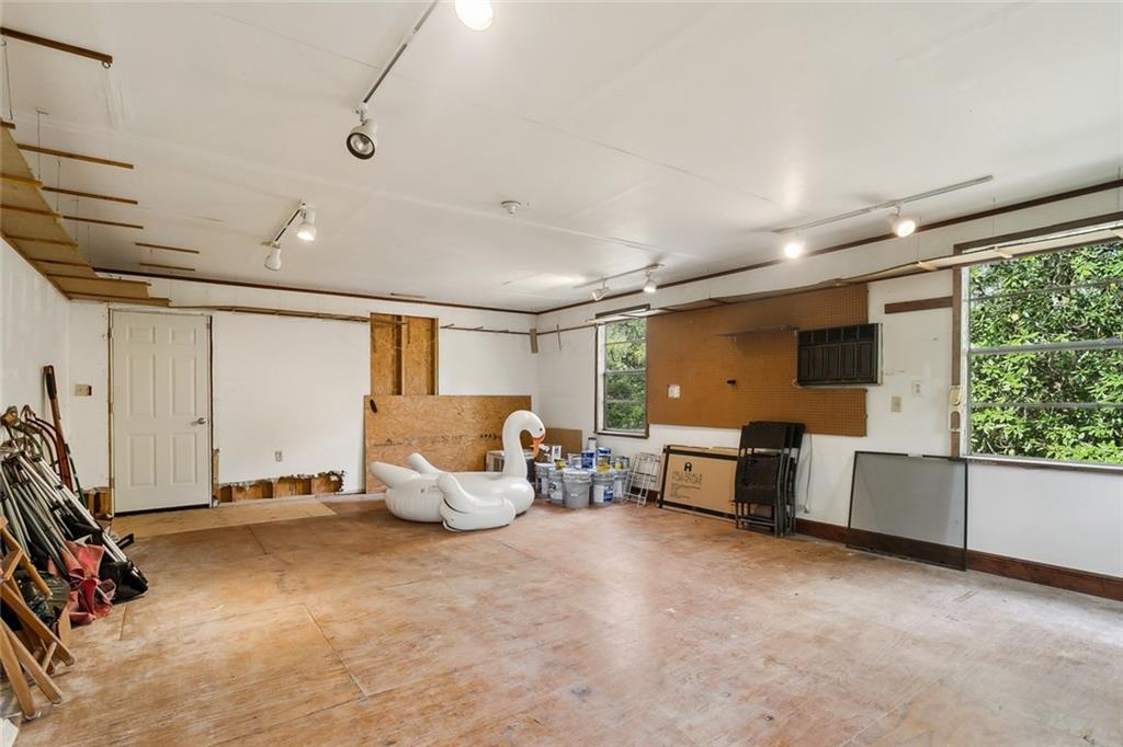 20490 JOHNSEN CROSSING None