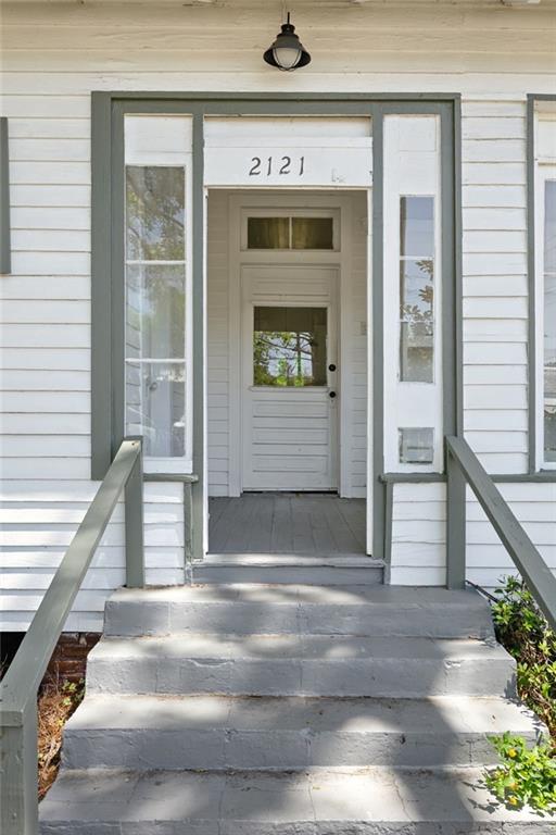 2100 GENERAL PERSHING Street