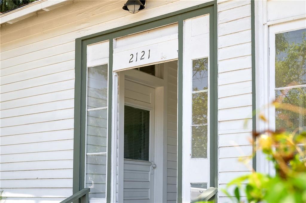 2100 GENERAL PERSHING Street