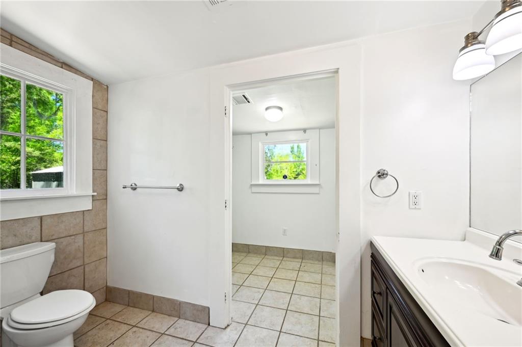 2100 GENERAL PERSHING Street