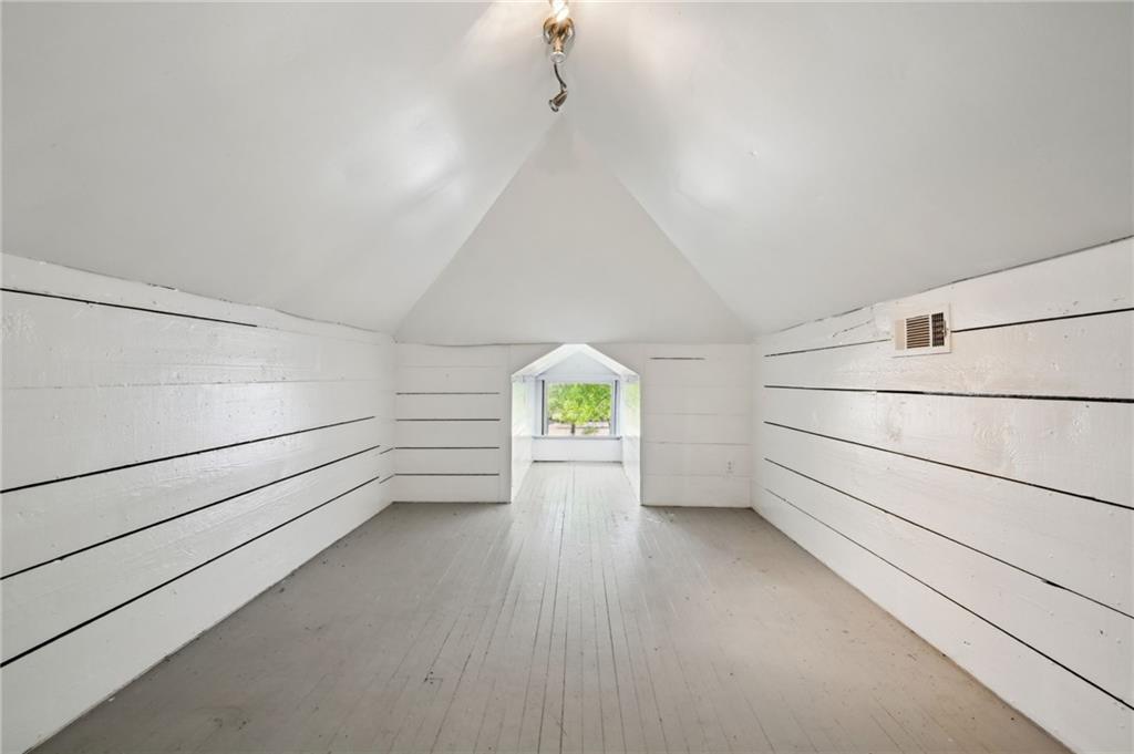 2100 GENERAL PERSHING Street