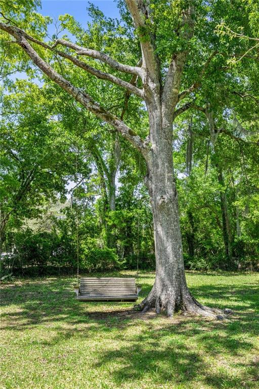 2100 GENERAL PERSHING Street