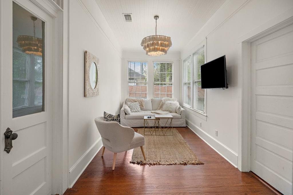 157 N NEW HAMPSHIRE Street