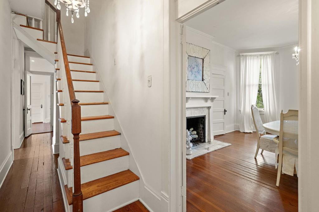 157 N NEW HAMPSHIRE Street