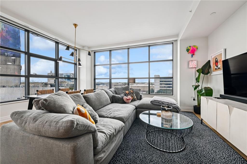 1001 JULIA Street 5B