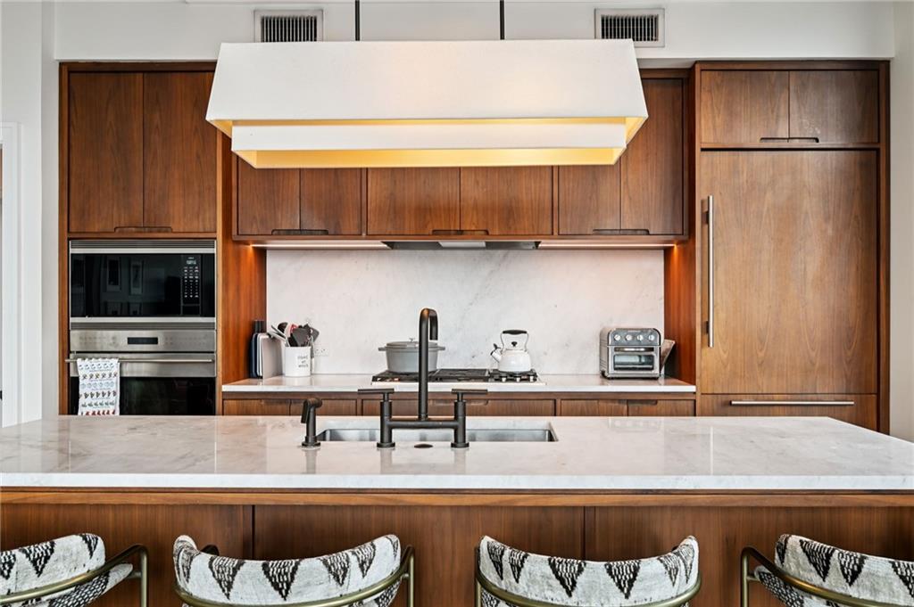 1001 JULIA Street 5B