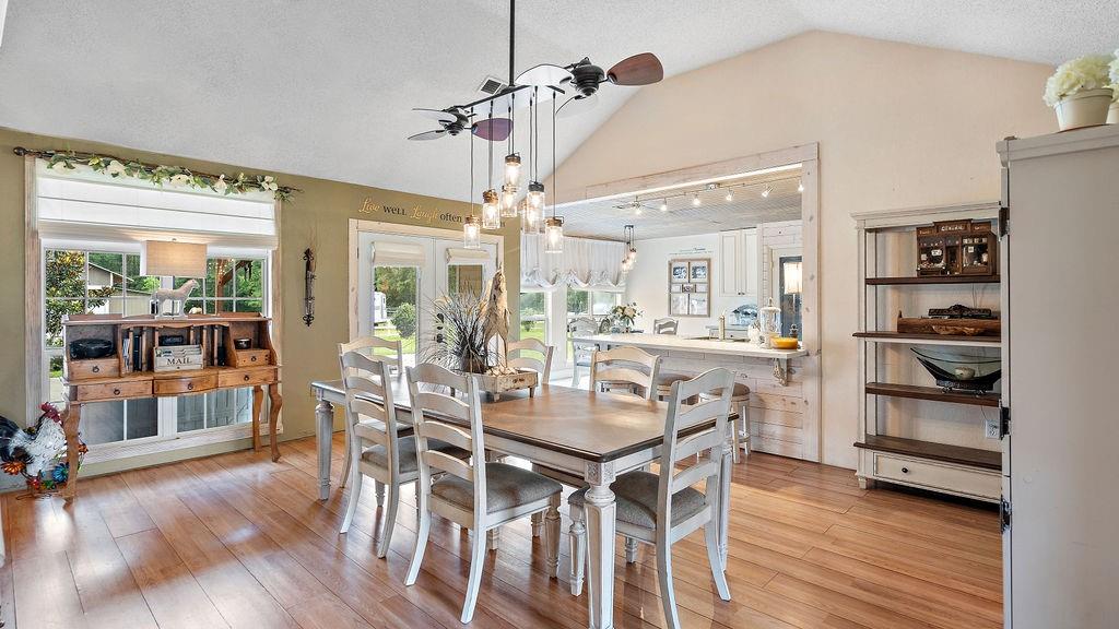 105 MARGUERITE Street