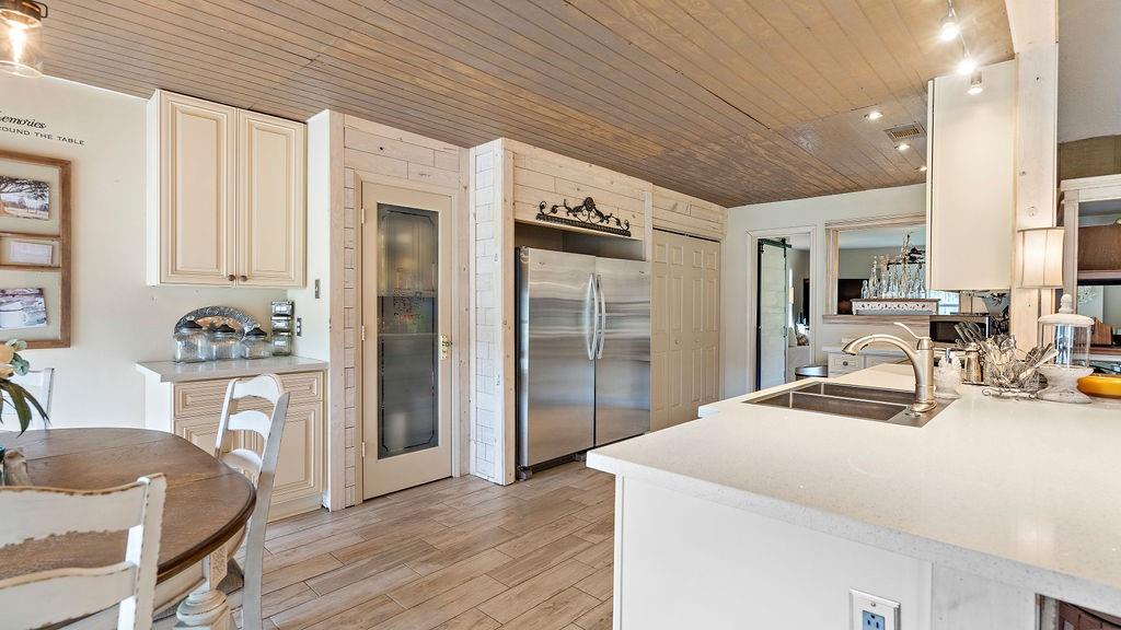 105 MARGUERITE Street