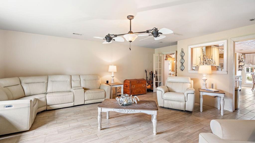 105 MARGUERITE Street