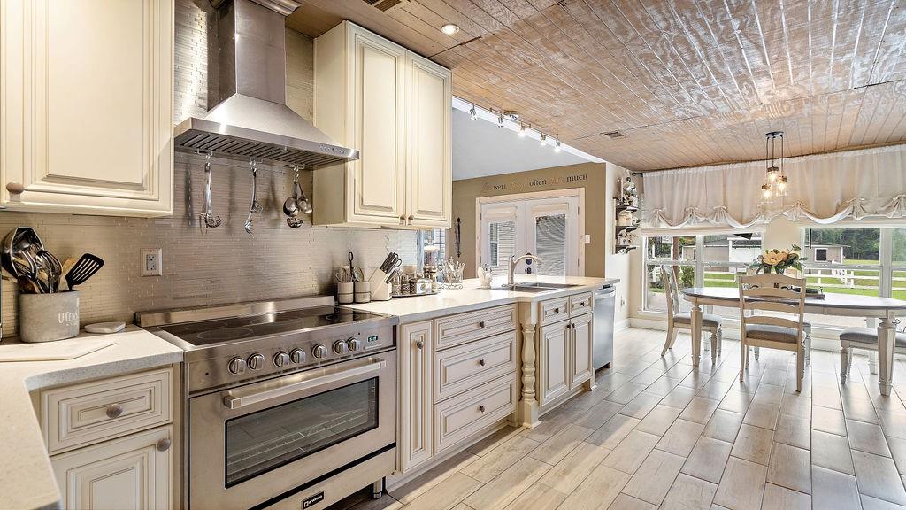 105 MARGUERITE Street