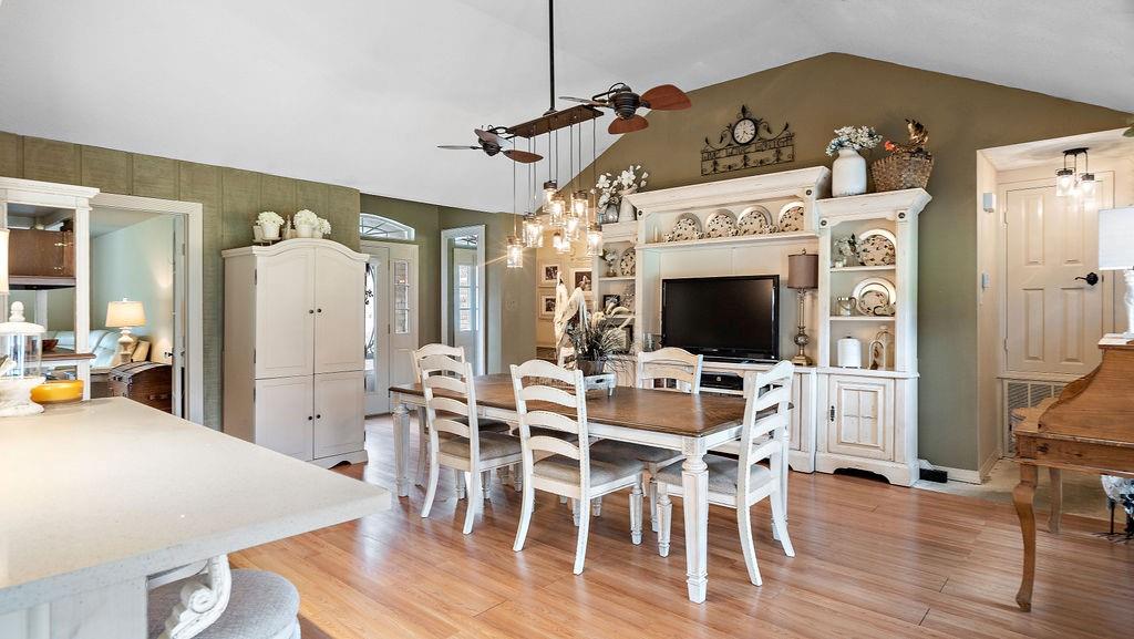 105 MARGUERITE Street