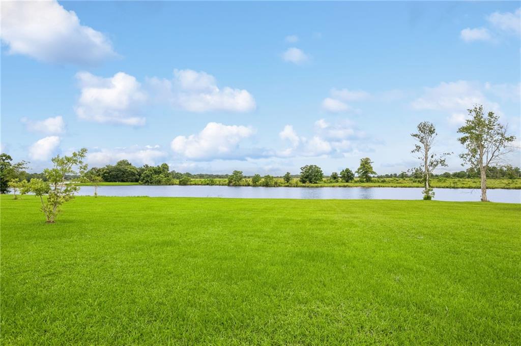 122 HIGHLAND CREST Drive