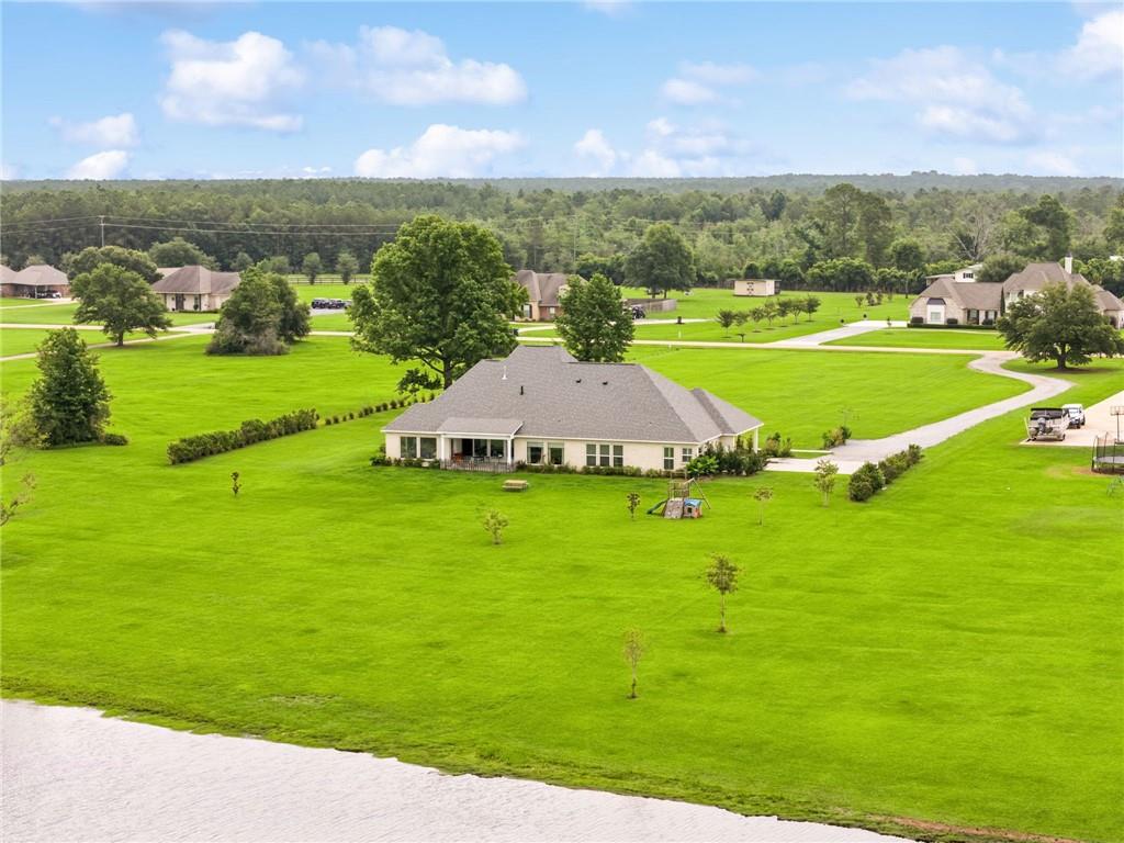 122 HIGHLAND CREST Drive