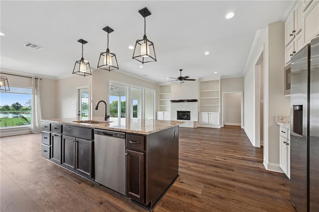 122 HIGHLAND CREST Drive