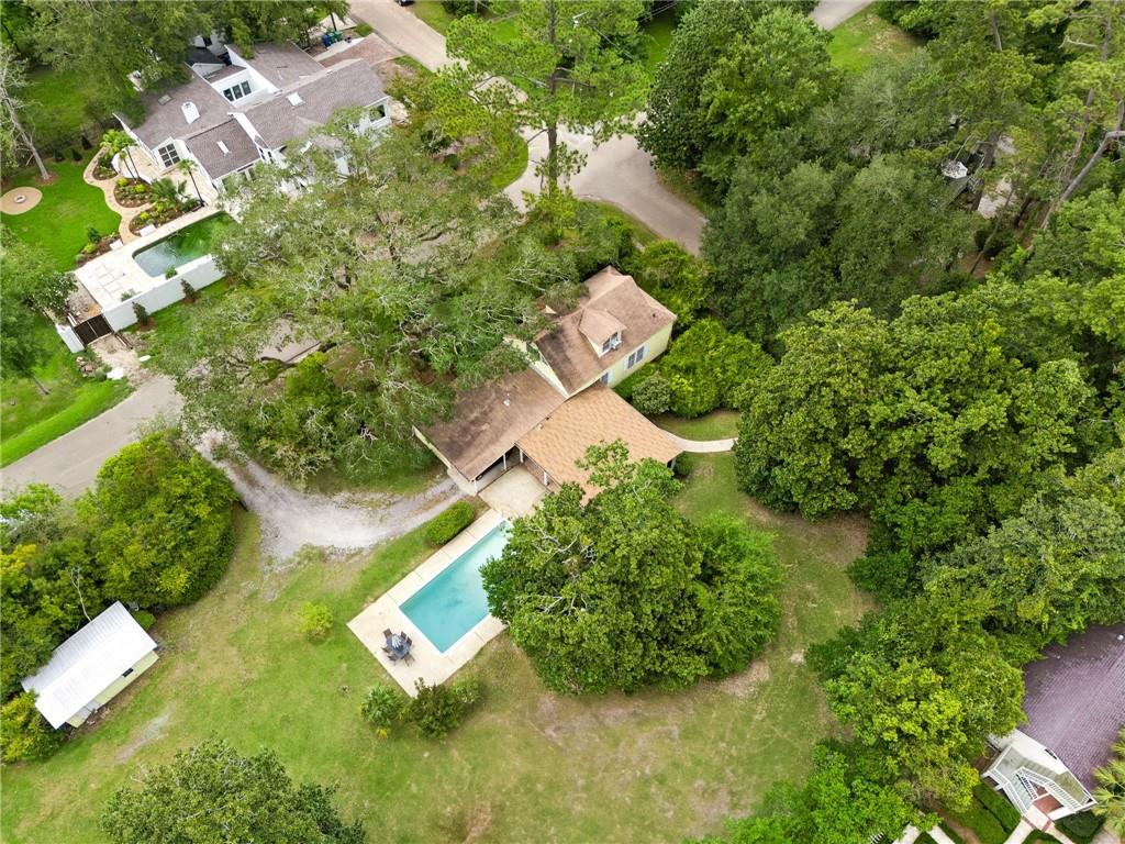 830 S MADISON Street