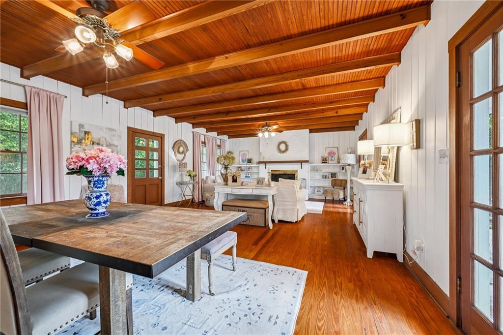 830 S MADISON Street