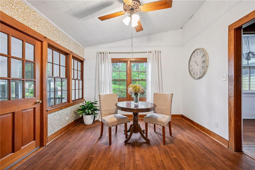 830 S MADISON Street