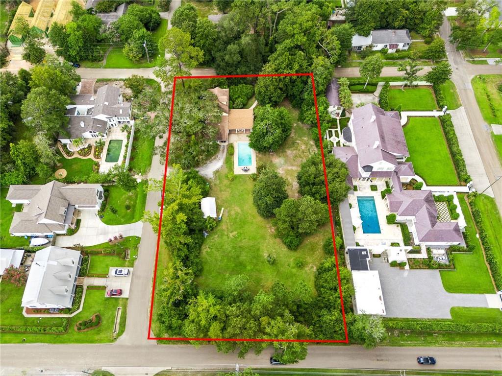 830 S MADISON Street