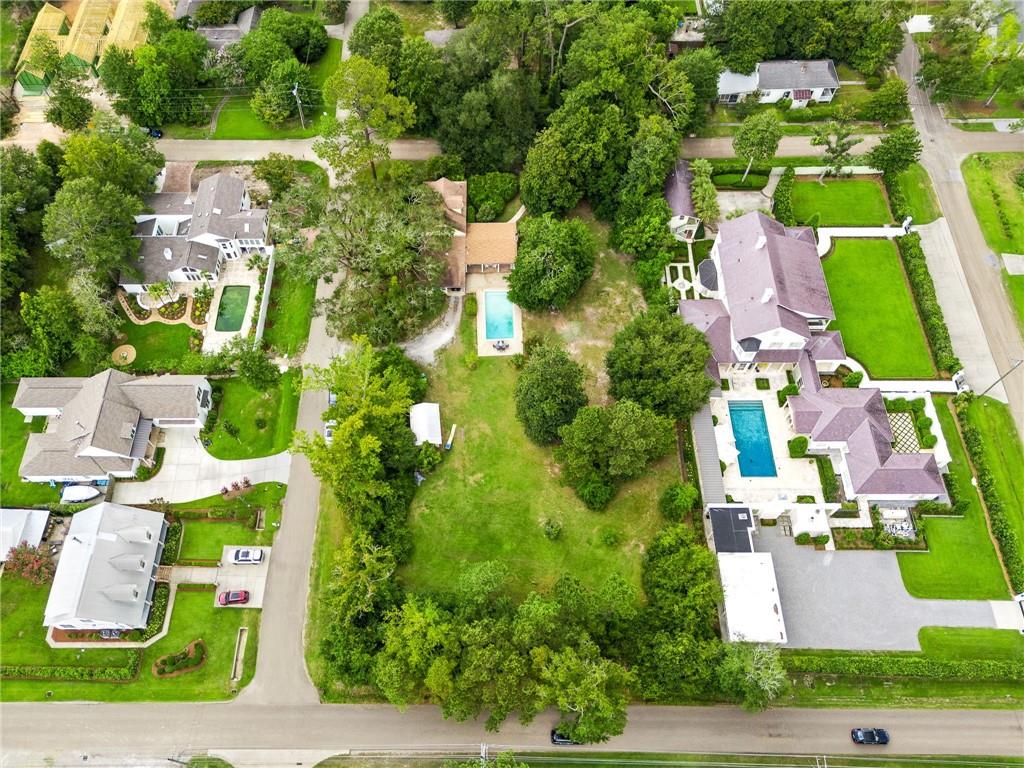 830 S MADISON Street