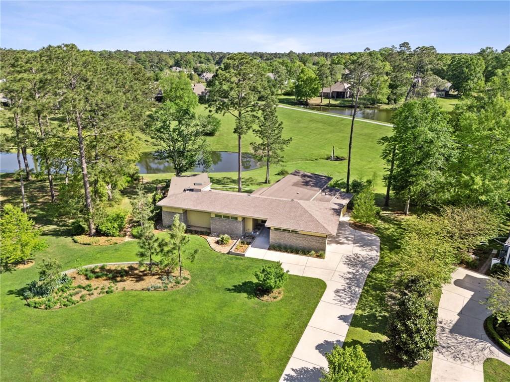 913 CAMPHILL Drive