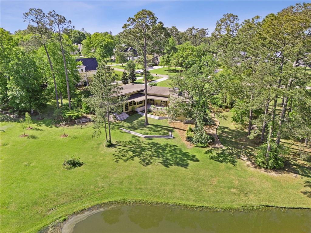 913 CAMPHILL Drive
