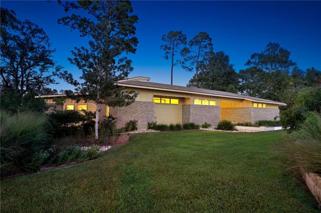 913 CAMPHILL Drive