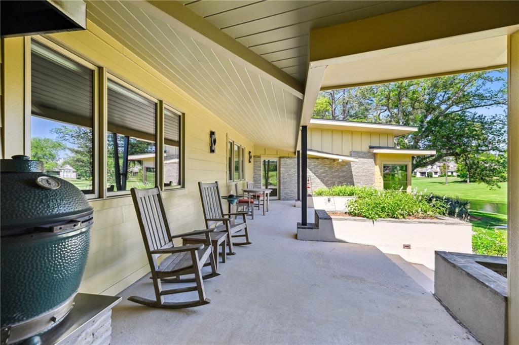 913 CAMPHILL Drive