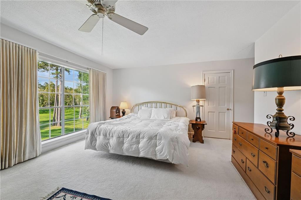 194 BELLE TERRE Boulevard