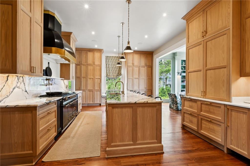 622 S AMERICA Street