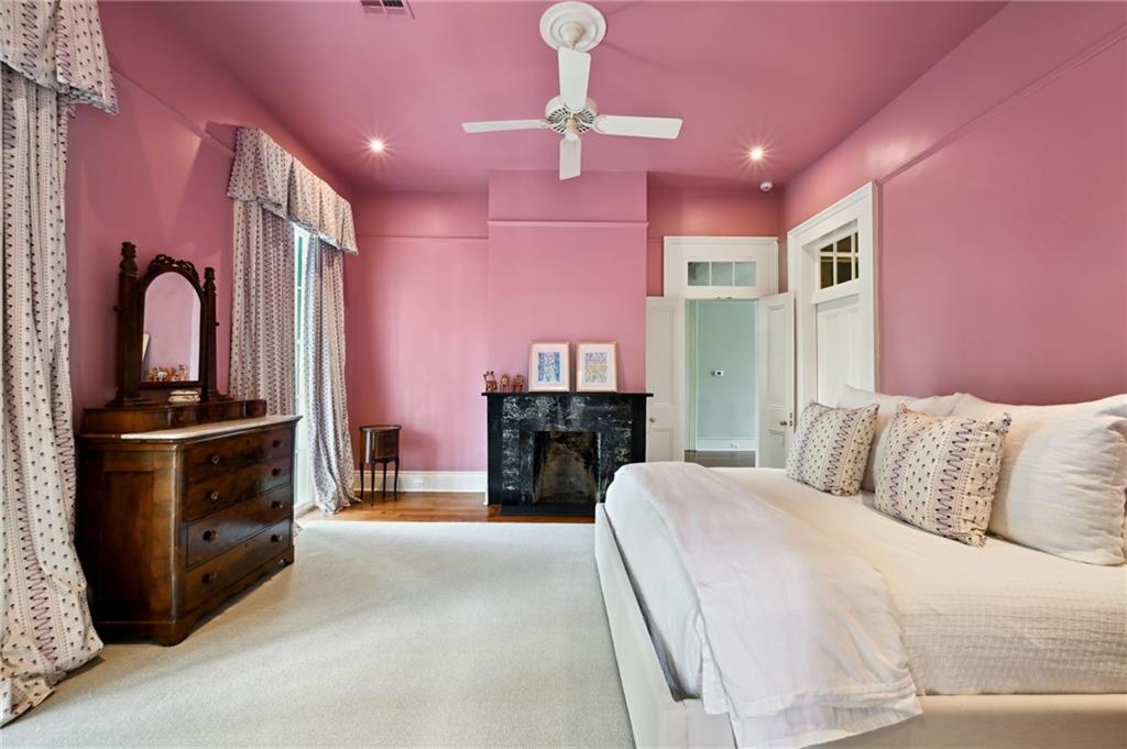 622 S AMERICA Street