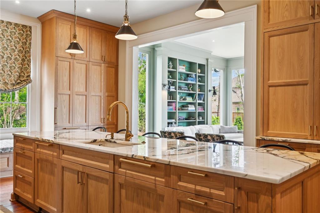 622 S AMERICA Street