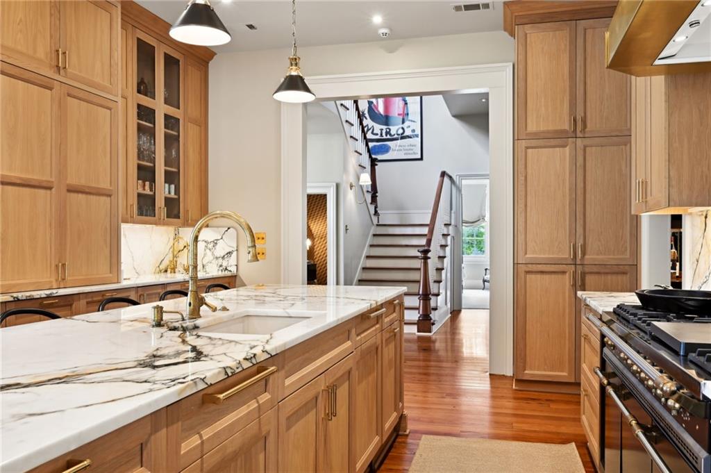 622 S AMERICA Street