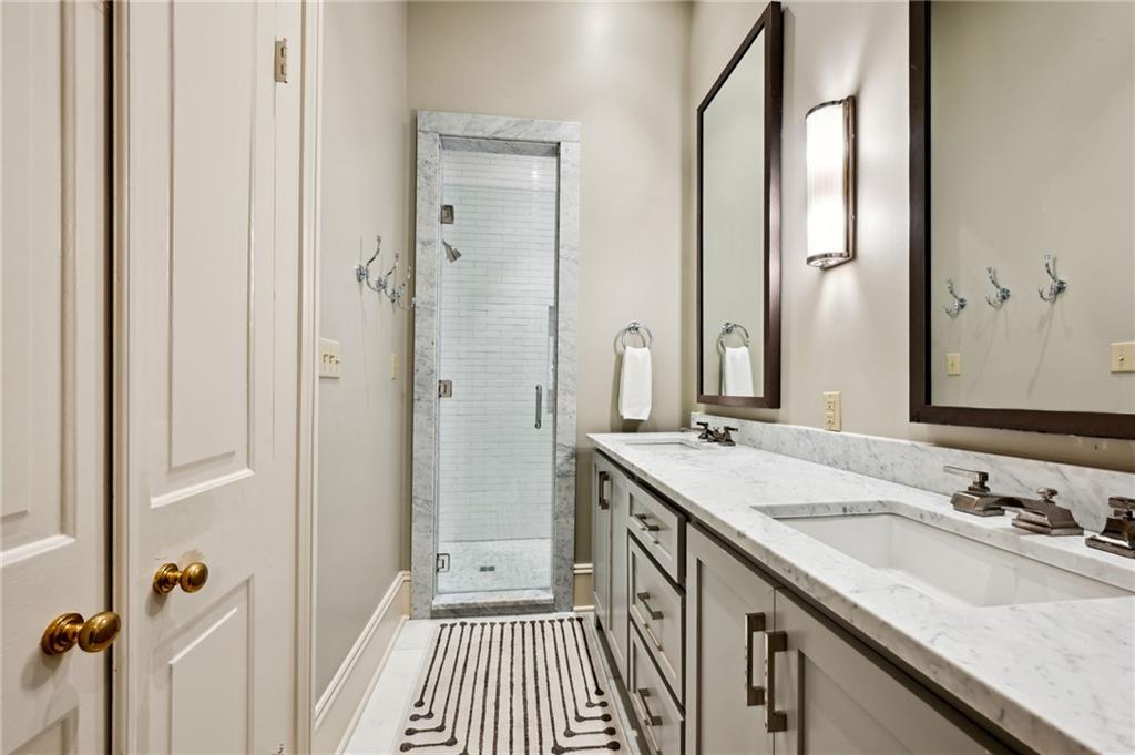 622 S AMERICA Street