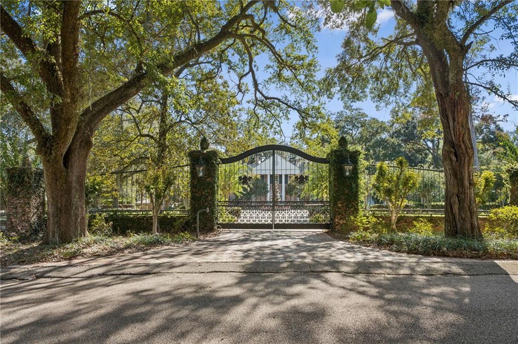 1218 FOUNDERS Drive