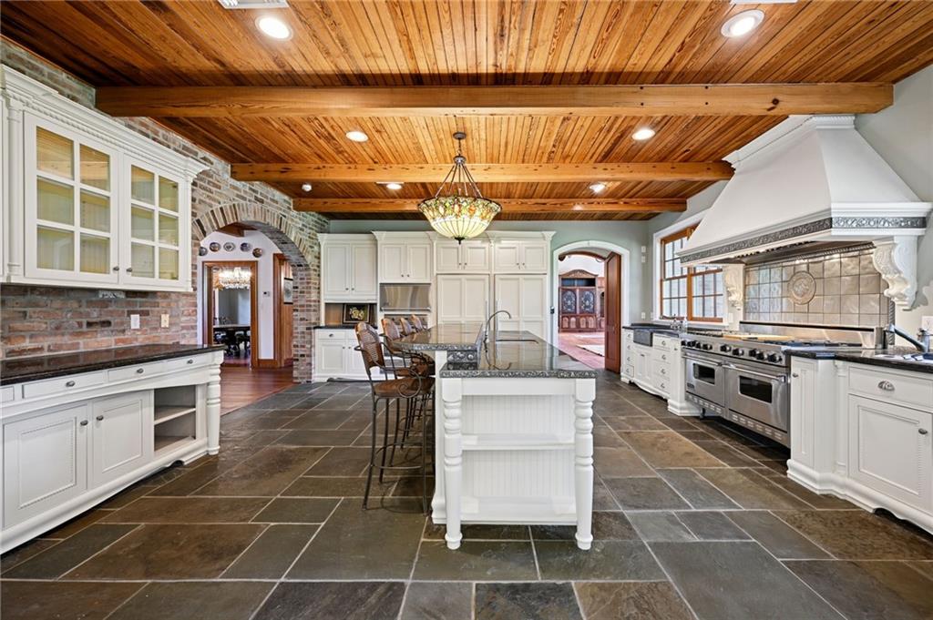 1218 FOUNDERS Drive