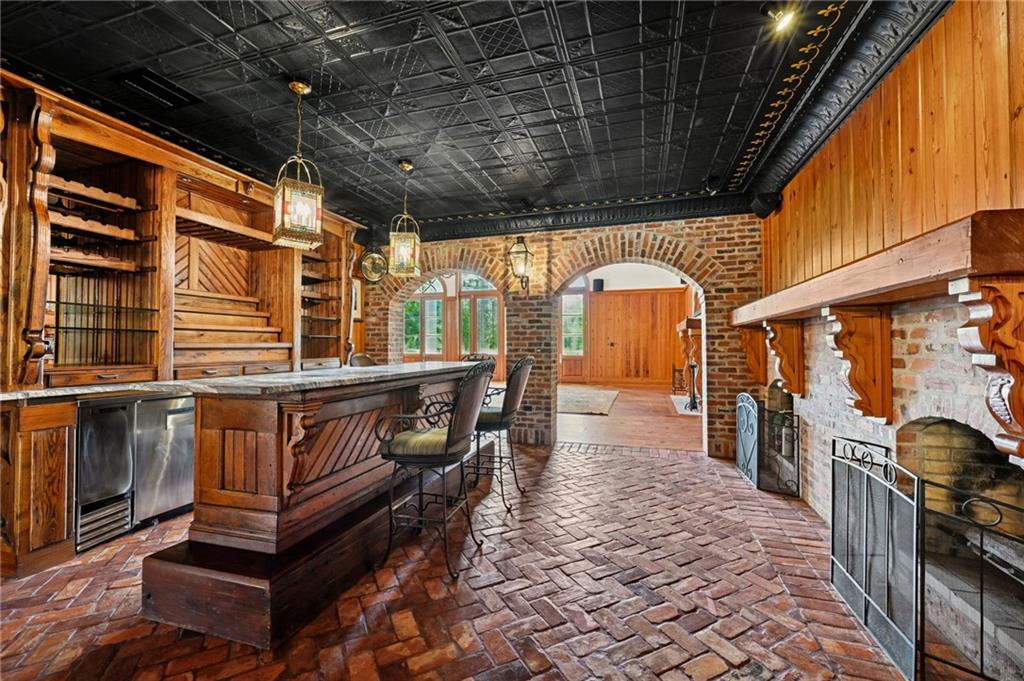 1218 FOUNDERS Drive