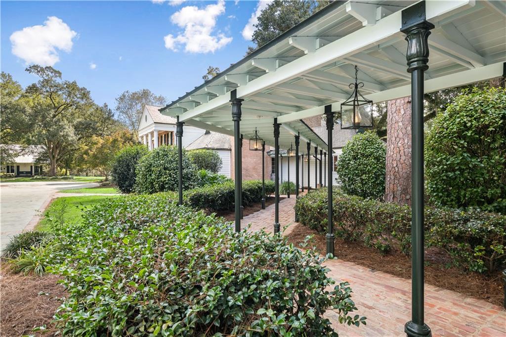 1218 FOUNDERS Drive